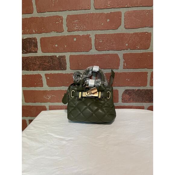 NEW Badgley Mischka Mini Tote Bag Green Quilted Gold Front Lock Crossbody - Picture 2 of 6
